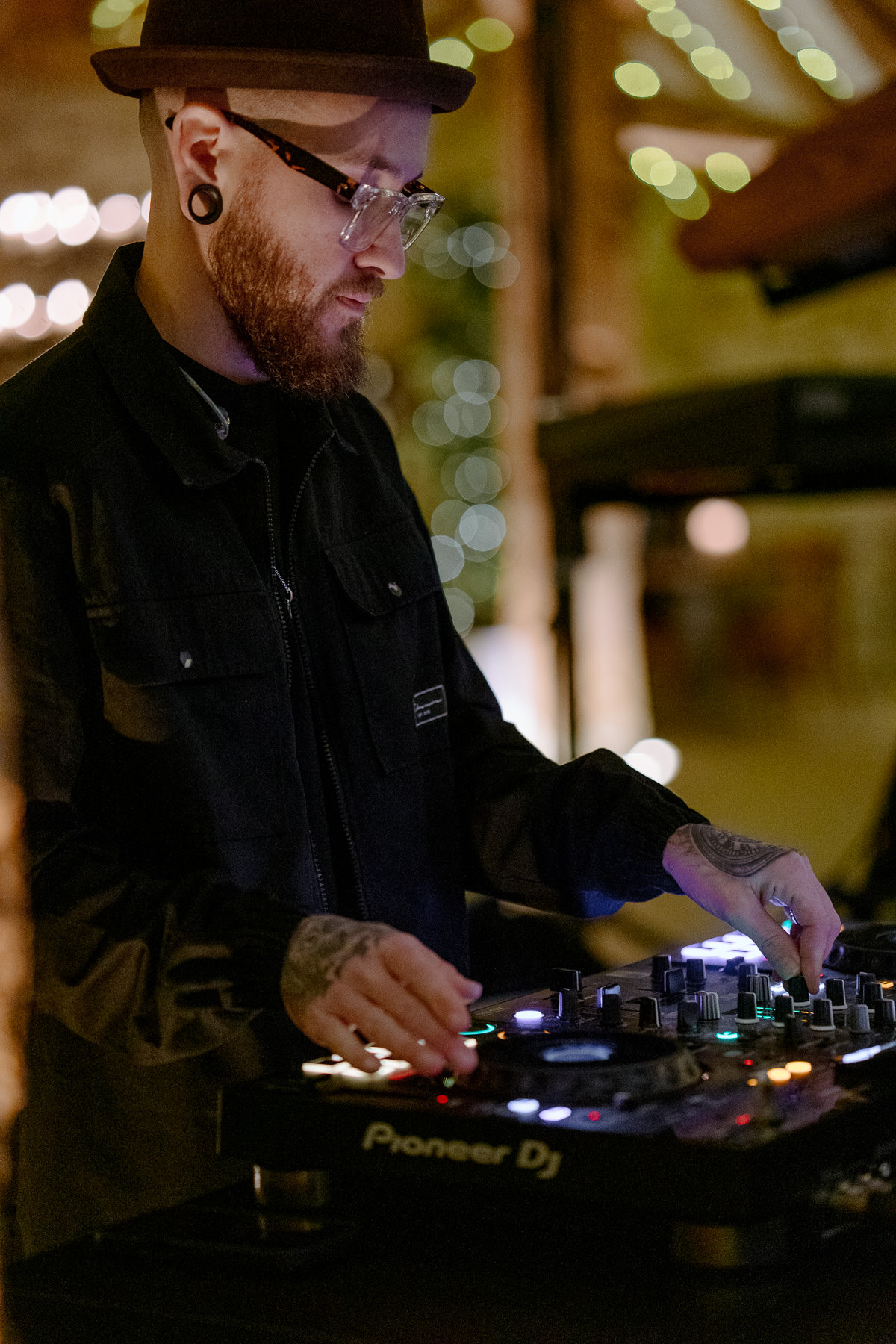 What equipment does a dj bring